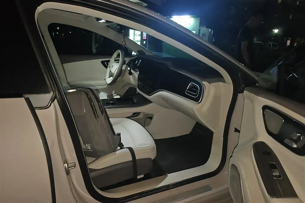 2023 Rising Auto F7 BEV 77KWH,autocango,china used car exporter,china ev exporter,chinese used car exporter,chinese used ev exporter