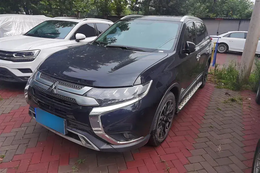 2020 Mitsubishi Outlander 2.4L 192HP L4 CVT