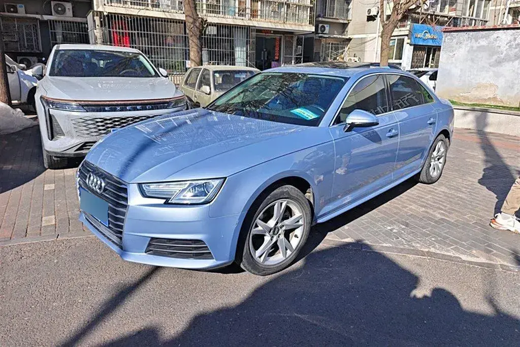 2017 Audi A4L 2.0T 190HP L4 7DCT