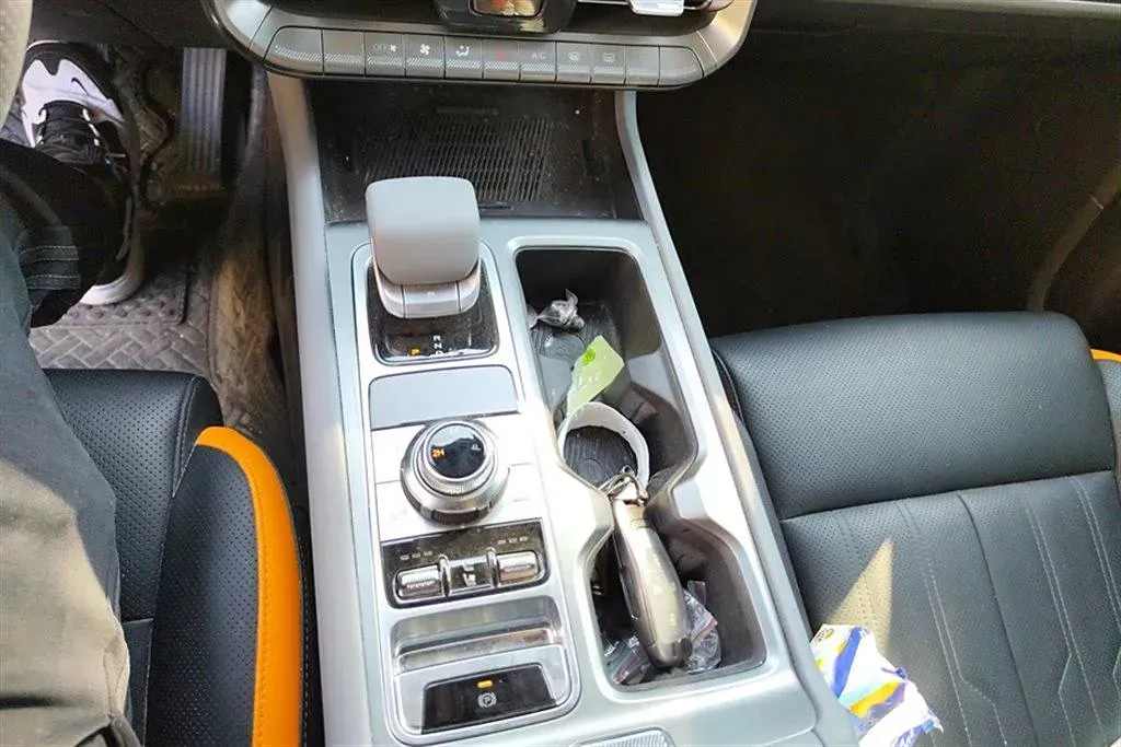 2024 BeiJing BJ40 2.0T 245HP L4 8AT,autocango,china used car exporter,china ev exporter,chinese used car exporter,chinese used ev exporter