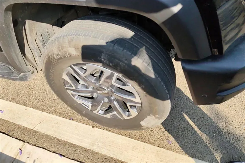 2024 BeiJing BJ40 2.0T 245HP L4 8AT,autocango,china used car exporter,china ev exporter,chinese used car exporter,chinese used ev exporter