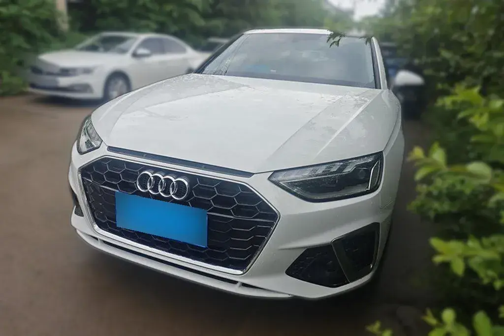 2023 Audi A4L 2.0T 190HP L4 7DCT