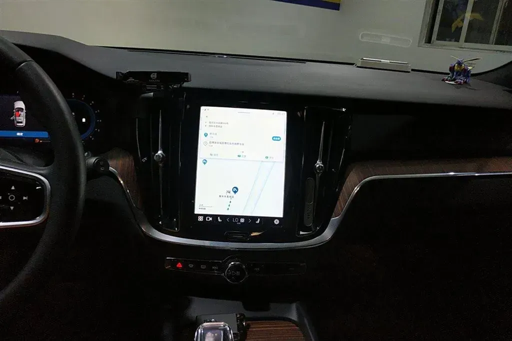 2023 Volvo V60 2.0T 250HP L4 8AT,autocango,china used car exporter,china ev exporter,chinese used car exporter,chinese used ev exporter