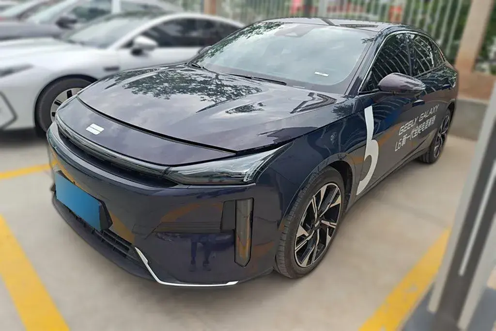 2023 Geely Galaxy L6 1.5T 163HP L4 3DHT PHEV