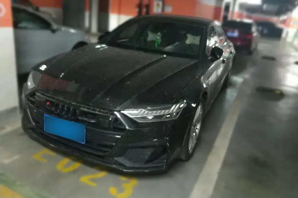 2022 Audi A7L 2.0T 245HP L4 7DCT