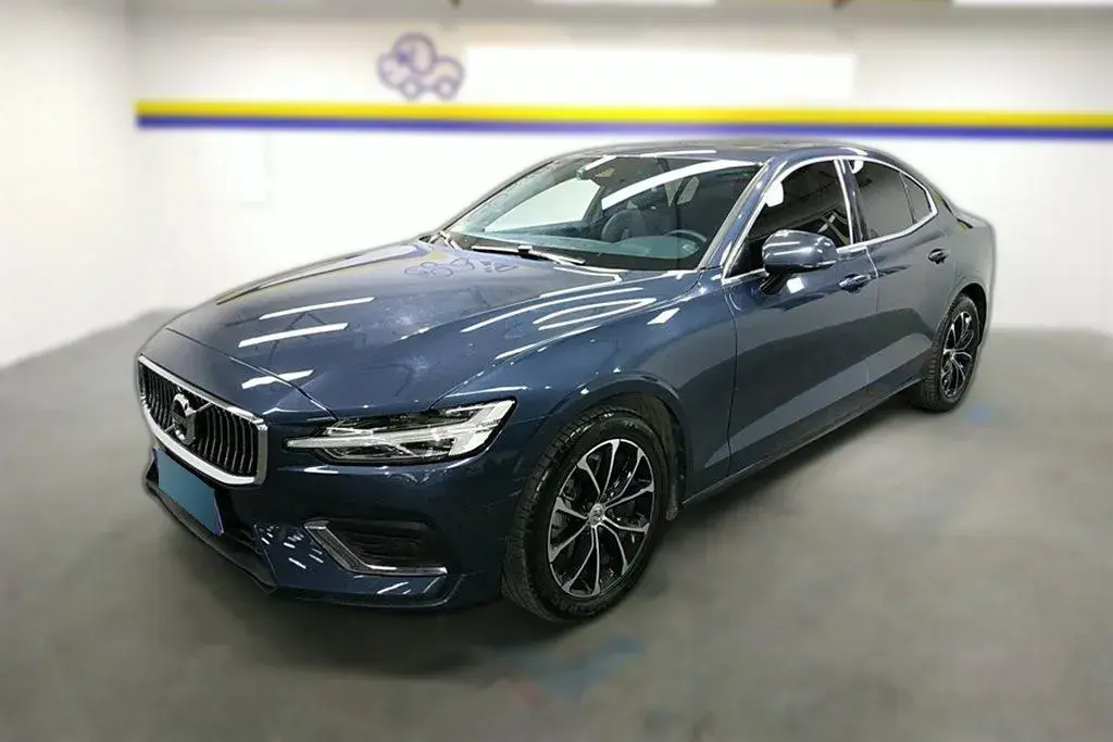 2020 Volvo S60 2.0T 190HP L4 8AT