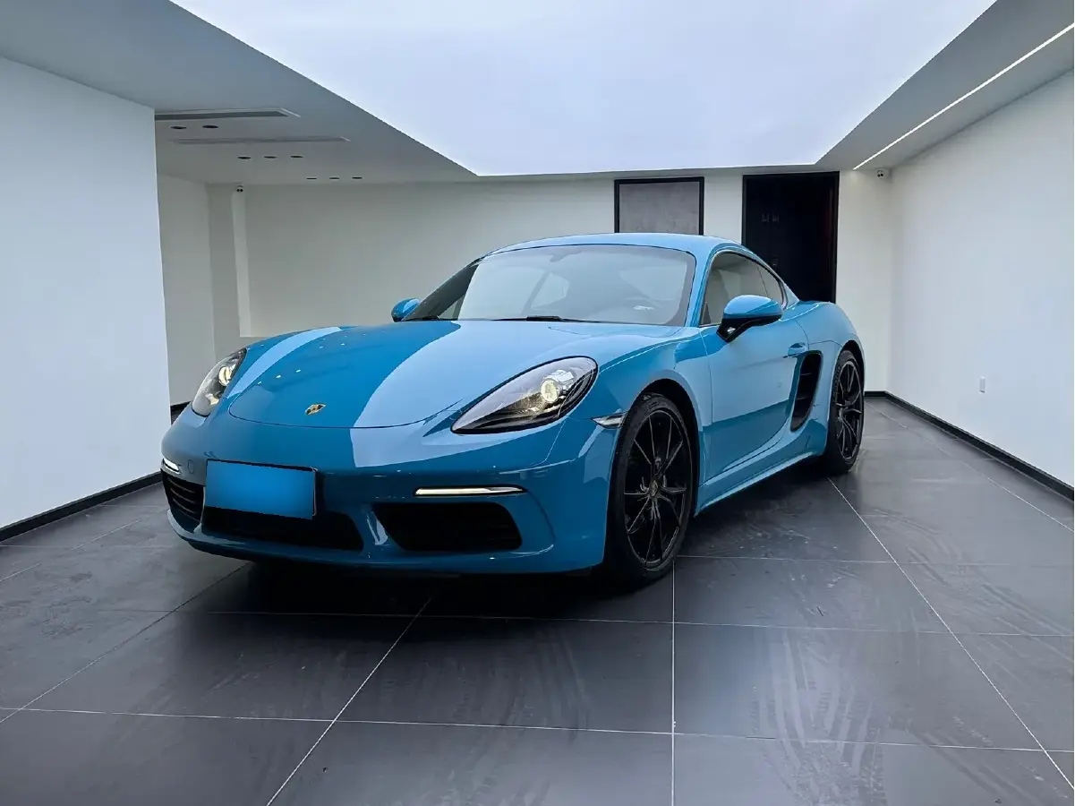 2018 Porsche 718 2.0T 250HP H4 7DCT