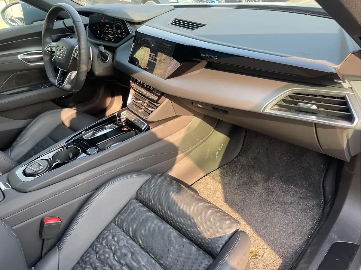 2023 Audi e-tron GT 2AT BEV 93.4KWH,autocango,china used car exporter,china ev exporter,chinese used car exporter,chinese used ev exporter