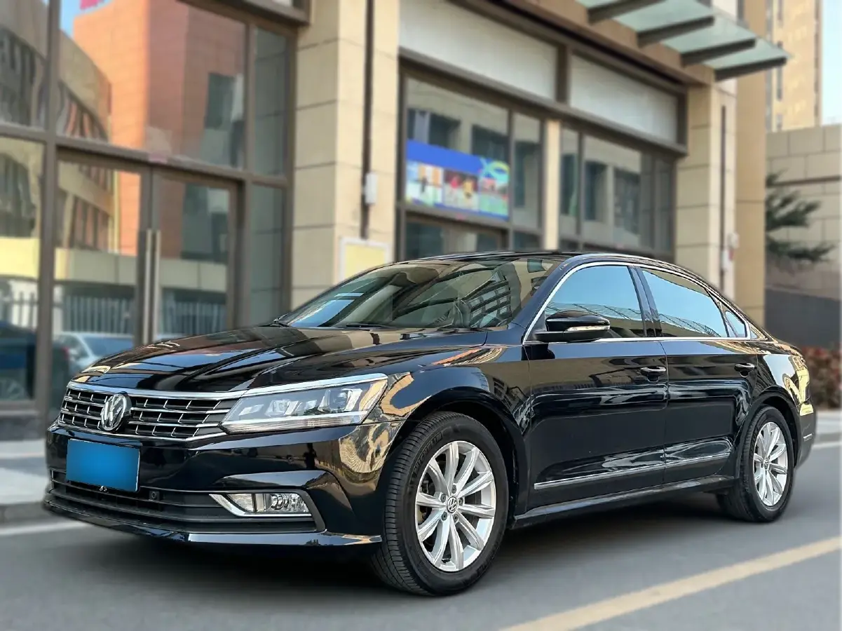 2017 Volkswagen Passat 1.8T 180HP L4 7DCT