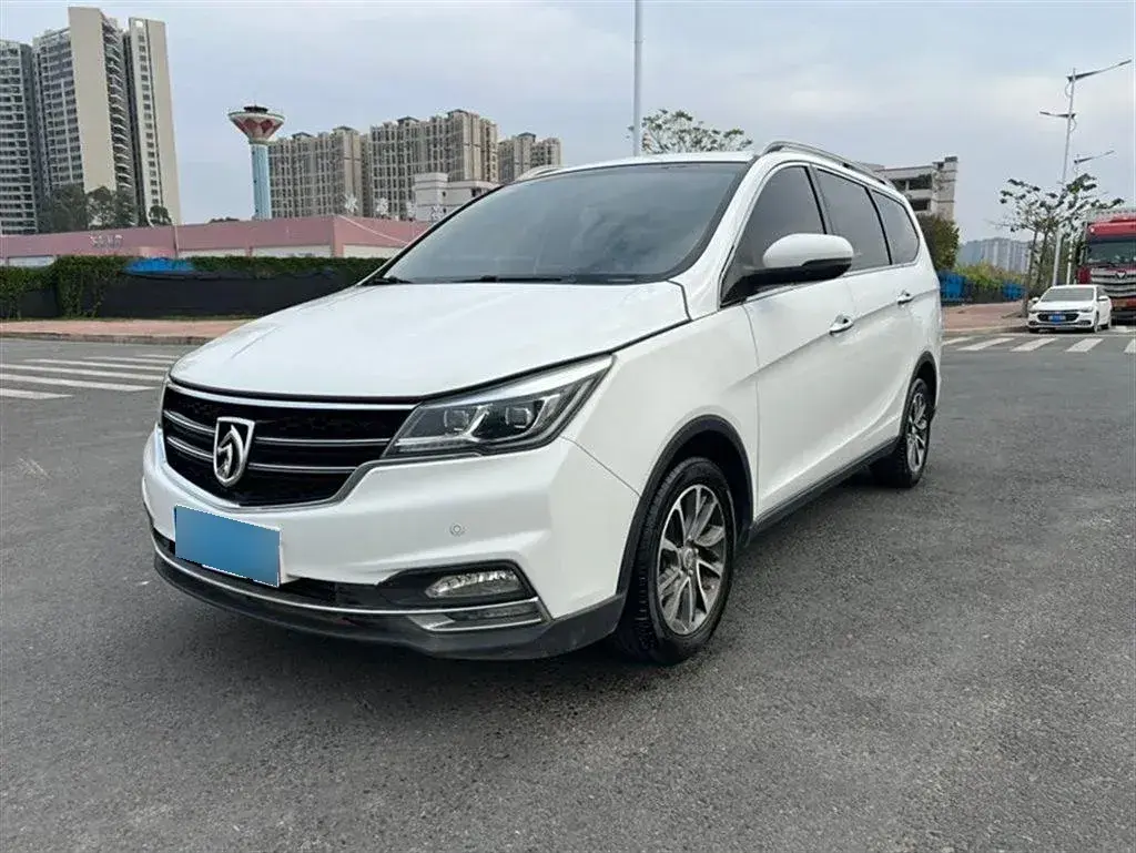 2017 BaoJun 730 1.8L 137HP L4 5AMT