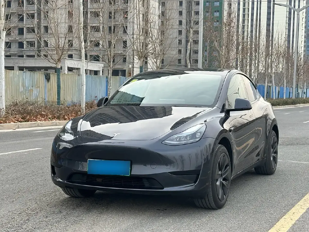 2024 Tesla Model Y BEV 60KWH