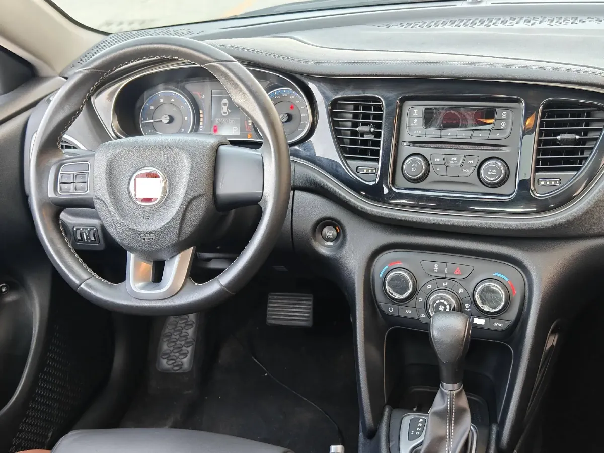 2015 Fiat Viaggio 1.4T 120HP L4 7DCT,autocango,china used car exporter,china ev exporter,chinese used car exporter,chinese used ev exporter