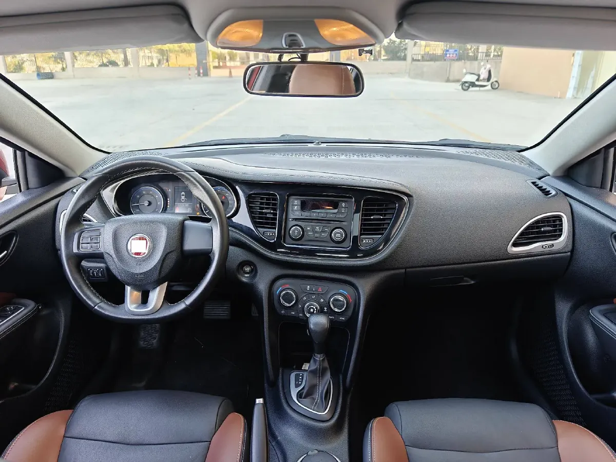 2015 Fiat Viaggio 1.4T 120HP L4 7DCT,autocango,china used car exporter,china ev exporter,chinese used car exporter,chinese used ev exporter