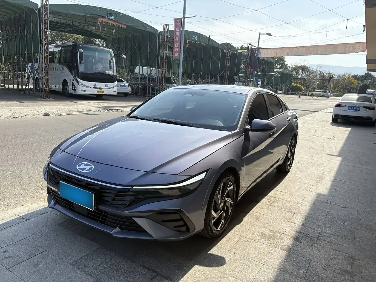 2023 Hyundai Elantra 1.5L 115HP L4 CVT