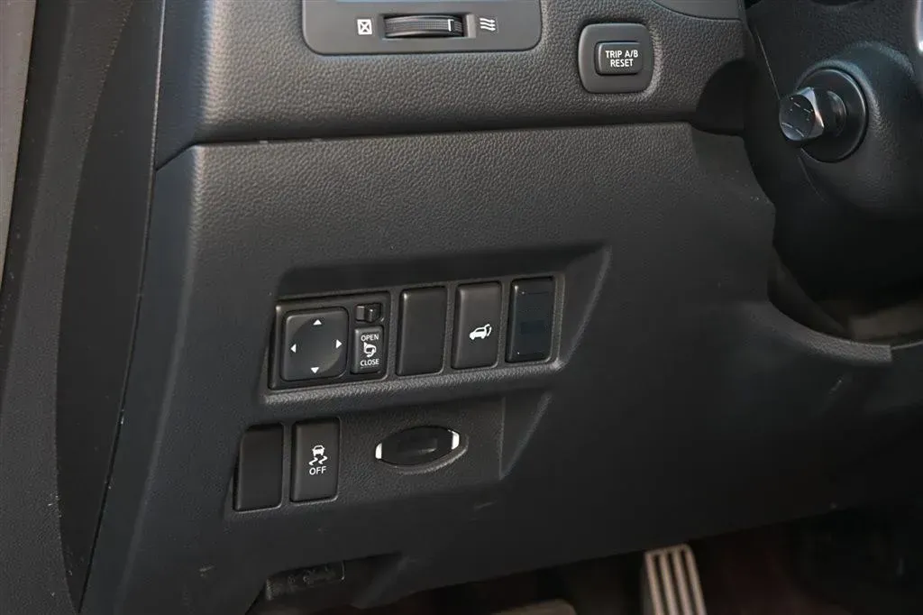 2015 Infiniti QX70 3.7L 351HP V6 7AT,autocango,china used car exporter,china ev exporter,chinese used car exporter,chinese used ev exporter