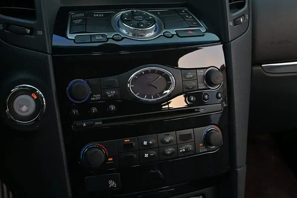 2015 Infiniti QX70 3.7L 351HP V6 7AT,autocango,china used car exporter,china ev exporter,chinese used car exporter,chinese used ev exporter