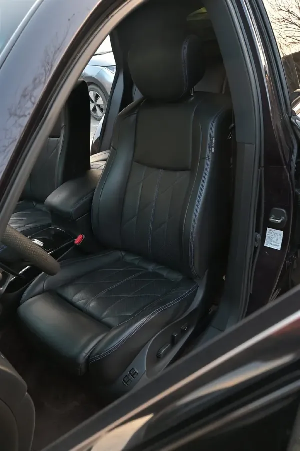 2015 Infiniti QX70 3.7L 351HP V6 7AT,autocango,china used car exporter,china ev exporter,chinese used car exporter,chinese used ev exporter