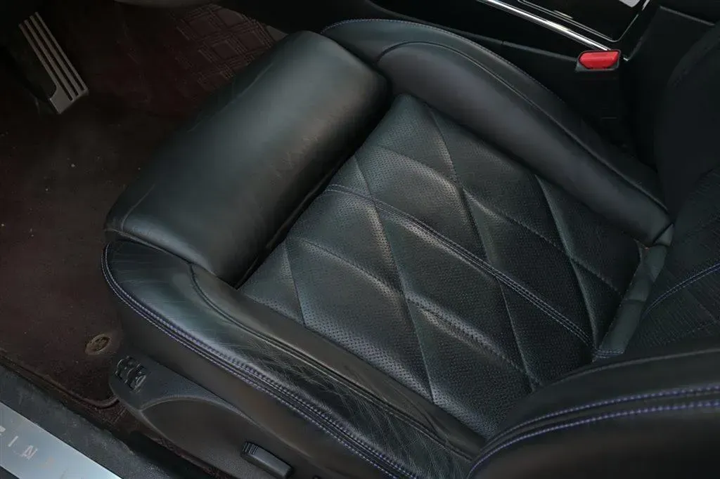 2015 Infiniti QX70 3.7L 351HP V6 7AT,autocango,china used car exporter,china ev exporter,chinese used car exporter,chinese used ev exporter