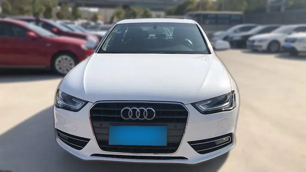 2013 Audi A4L 2.0T 180HP L4 CVT