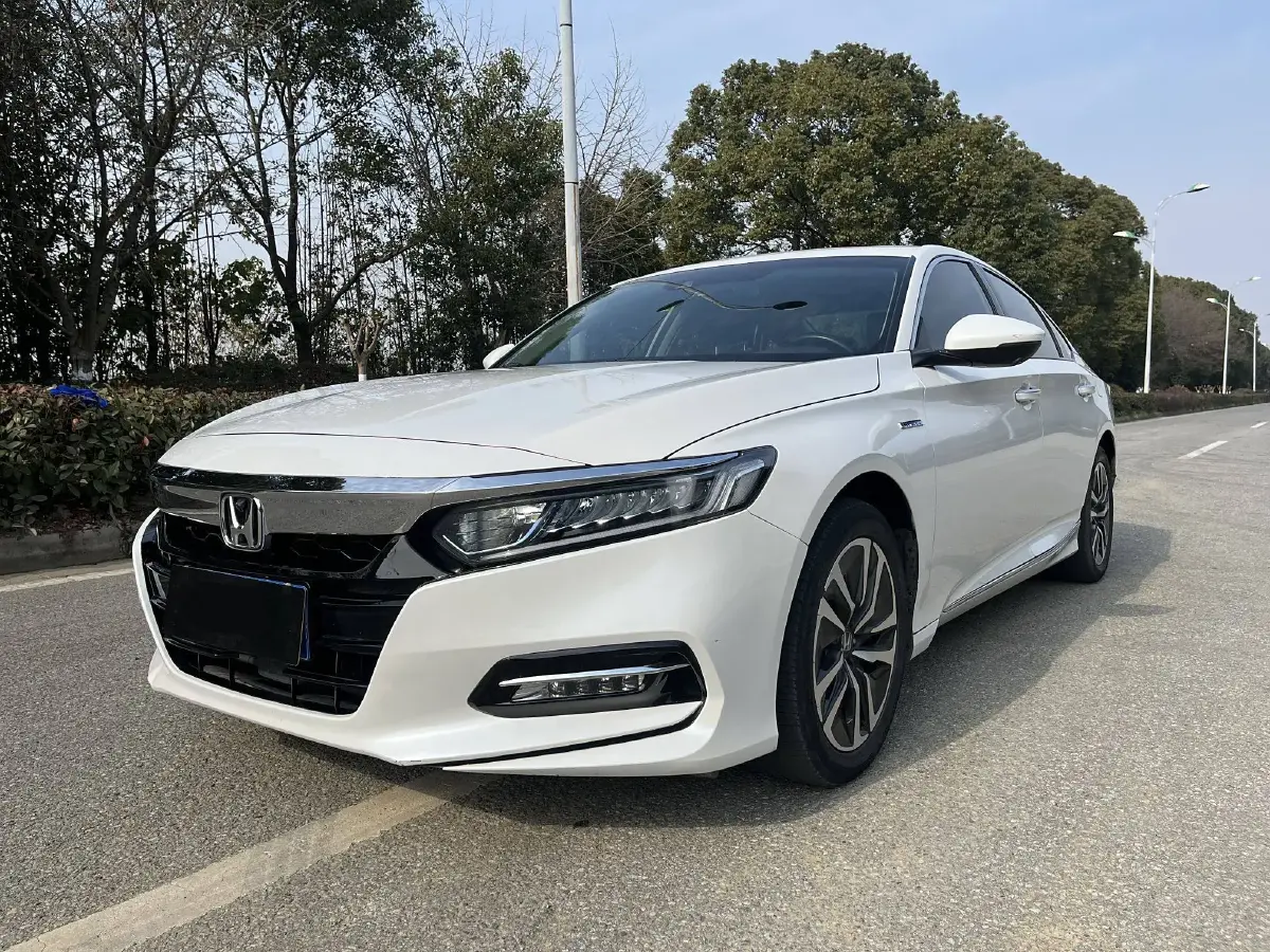 2018 Honda Accord 2.0L 146HP L4 E-CVT Hybrid