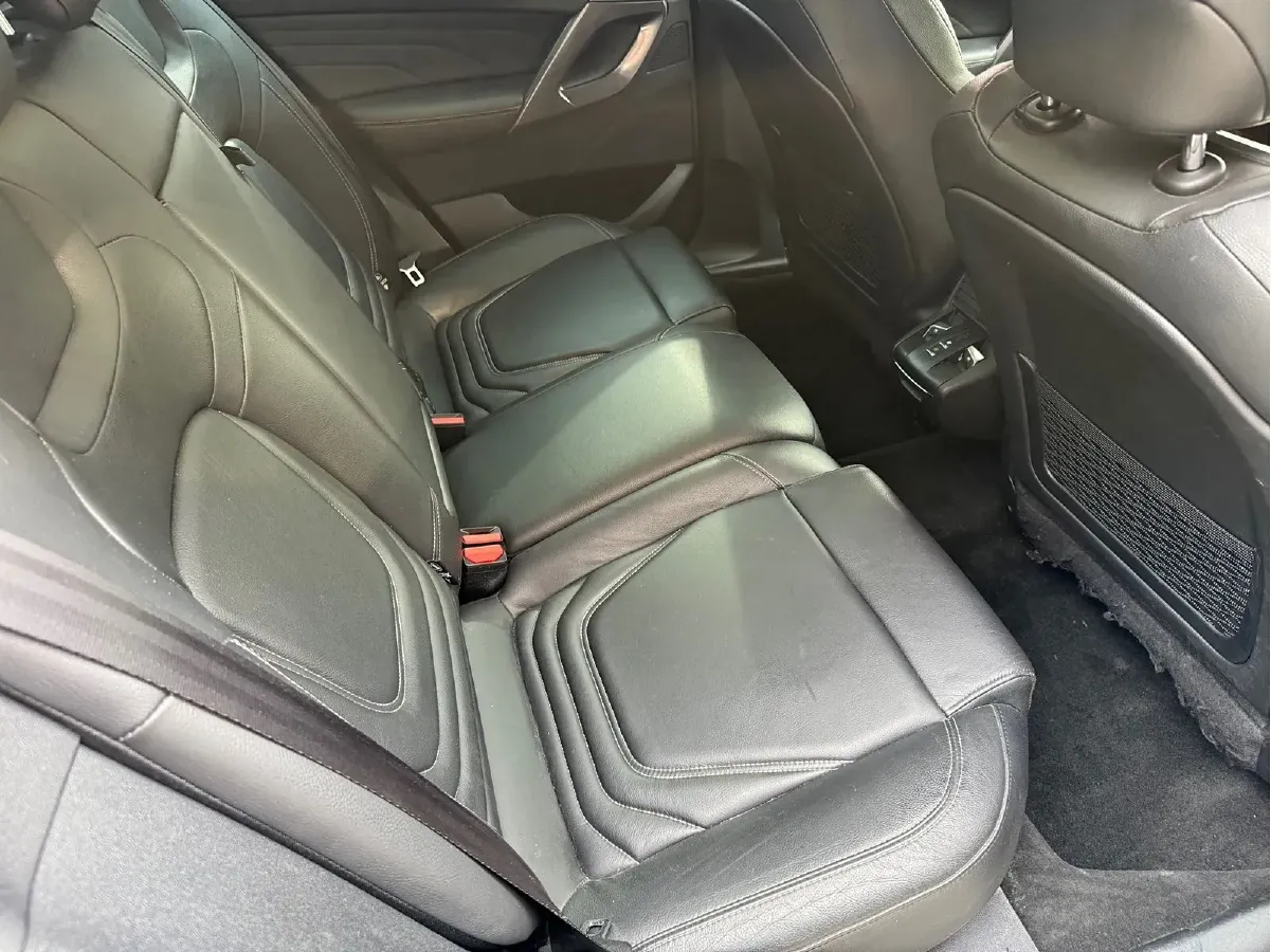 2013 DS 5 1.6T 200HP L4 6AT,autocango,china used car exporter,china ev exporter,chinese used car exporter,chinese used ev exporter