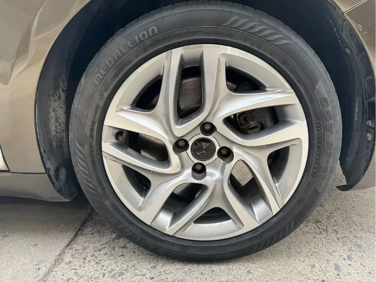 2013 DS 5 1.6T 200HP L4 6AT,autocango,china used car exporter,china ev exporter,chinese used car exporter,chinese used ev exporter