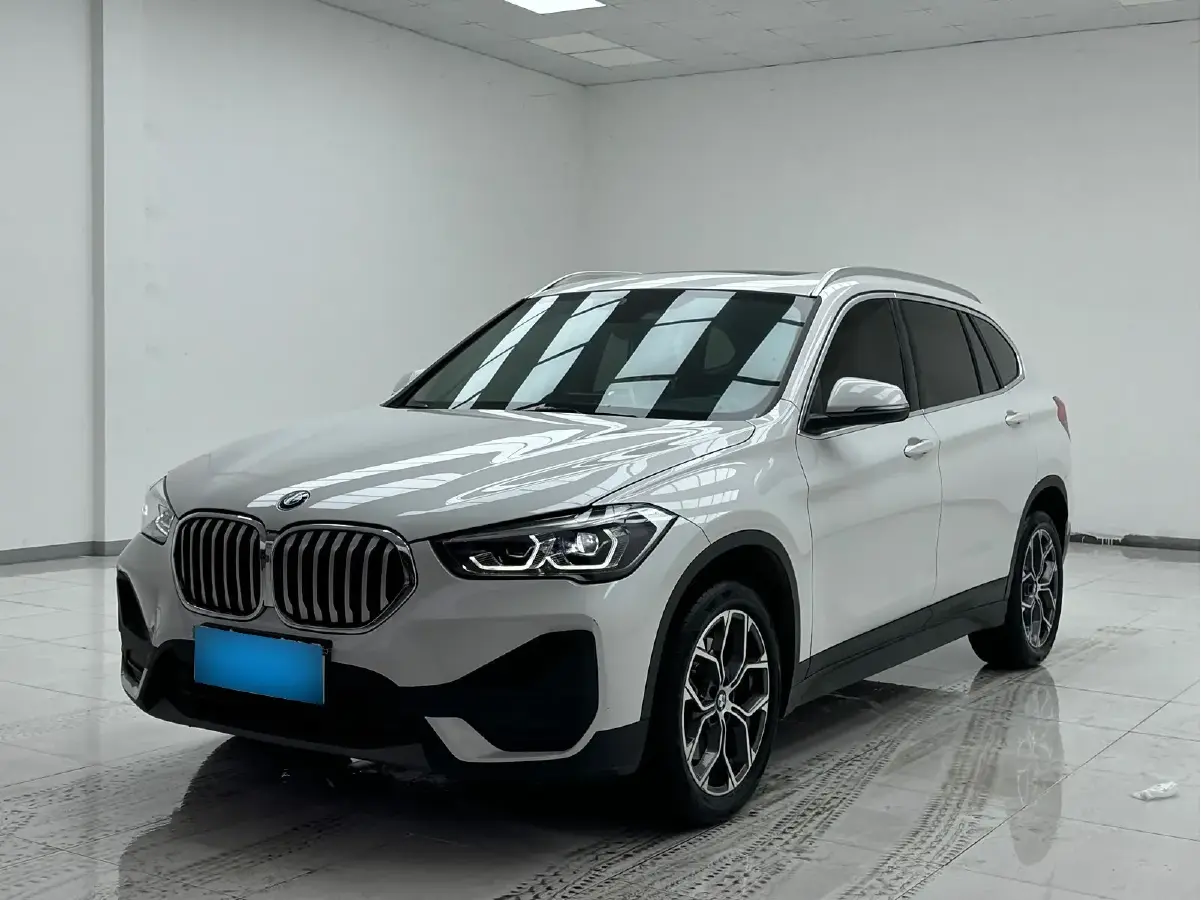 2023 BMW X1 2.0T 204HP L4 7DCT