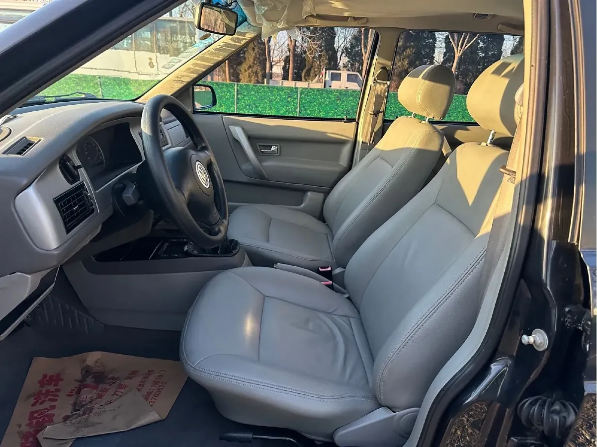 2004 Volkswagen Santana Vista 1.8L 101HP L4 5MT,autocango,china used car exporter,china ev exporter,chinese used car exporter,chinese used ev exporter