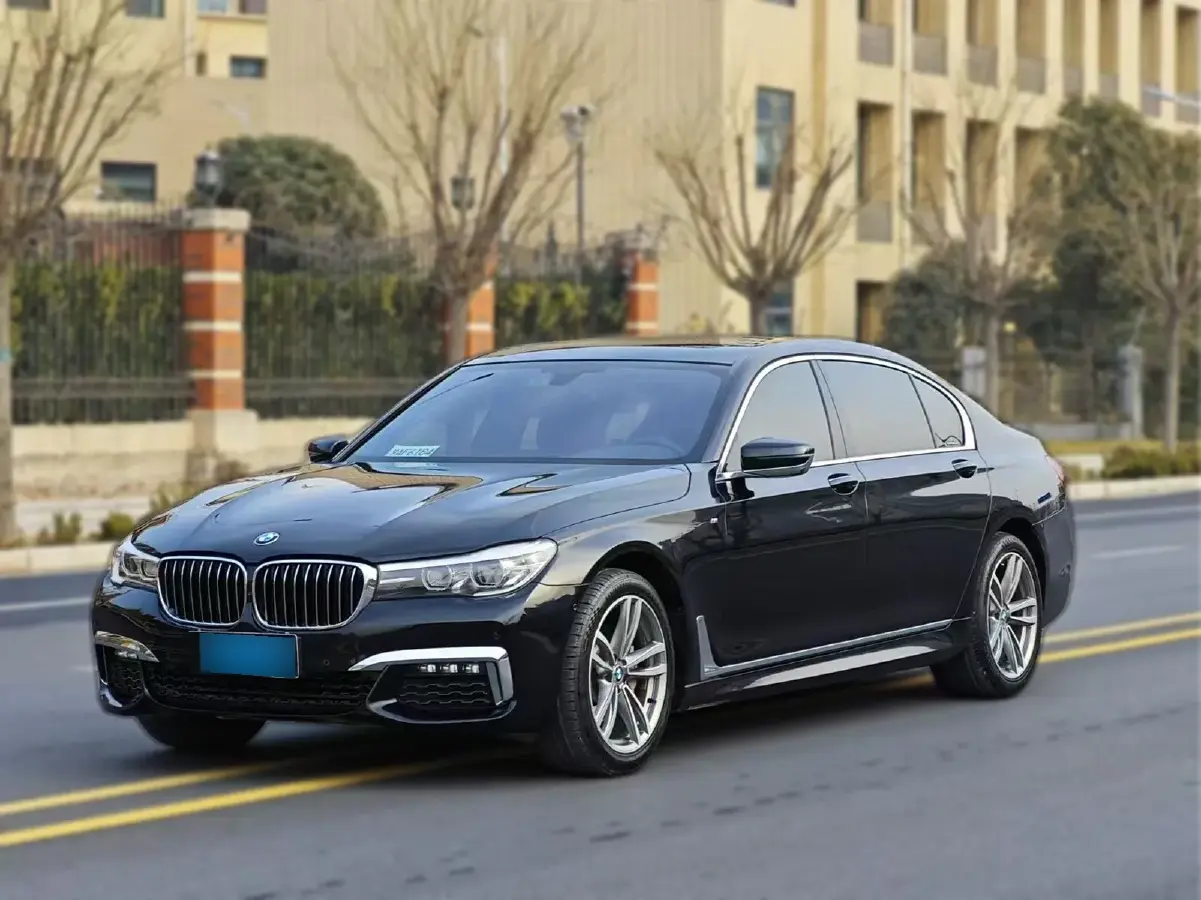 2019 BMW 7 Series 2.0T 265HP L4 8AT