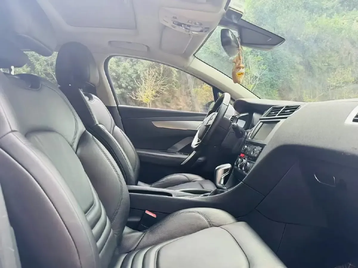 2014 DS 5LS 1.6T 163HP L4 6AT,autocango,china used car exporter,china ev exporter,chinese used car exporter,chinese used ev exporter