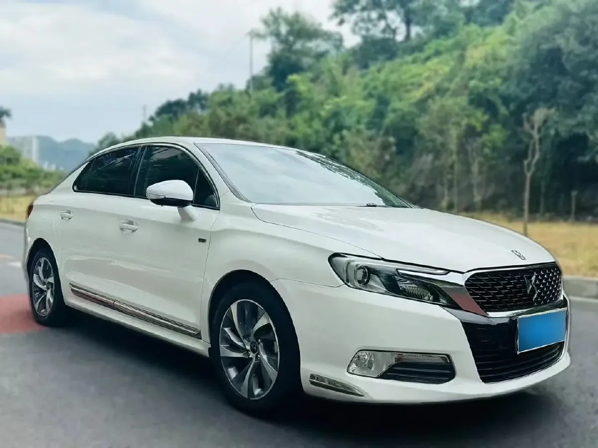 2014 DS 5LS 1.6T 163HP L4 6AT,autocango,china used car exporter,china ev exporter,chinese used car exporter,chinese used ev exporter