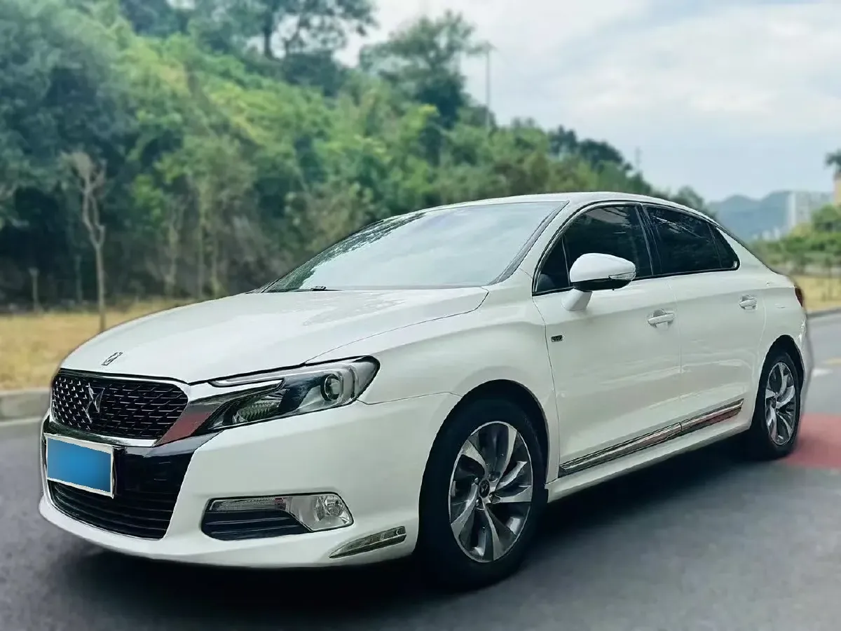 2014 DS 5LS 1.6T 163HP L4 6AT,autocango,china used car exporter,china ev exporter,chinese used car exporter,chinese used ev exporter