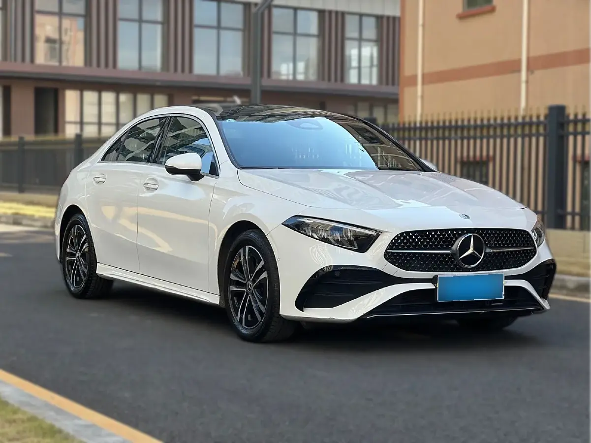 2023 Mercedes-Benz A Class 1.3T 163HP L4 7DCT