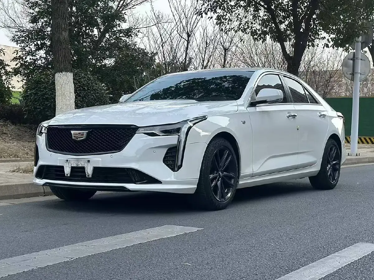 2022 Cadillac CT4 2.0T 237HP L4 8AT