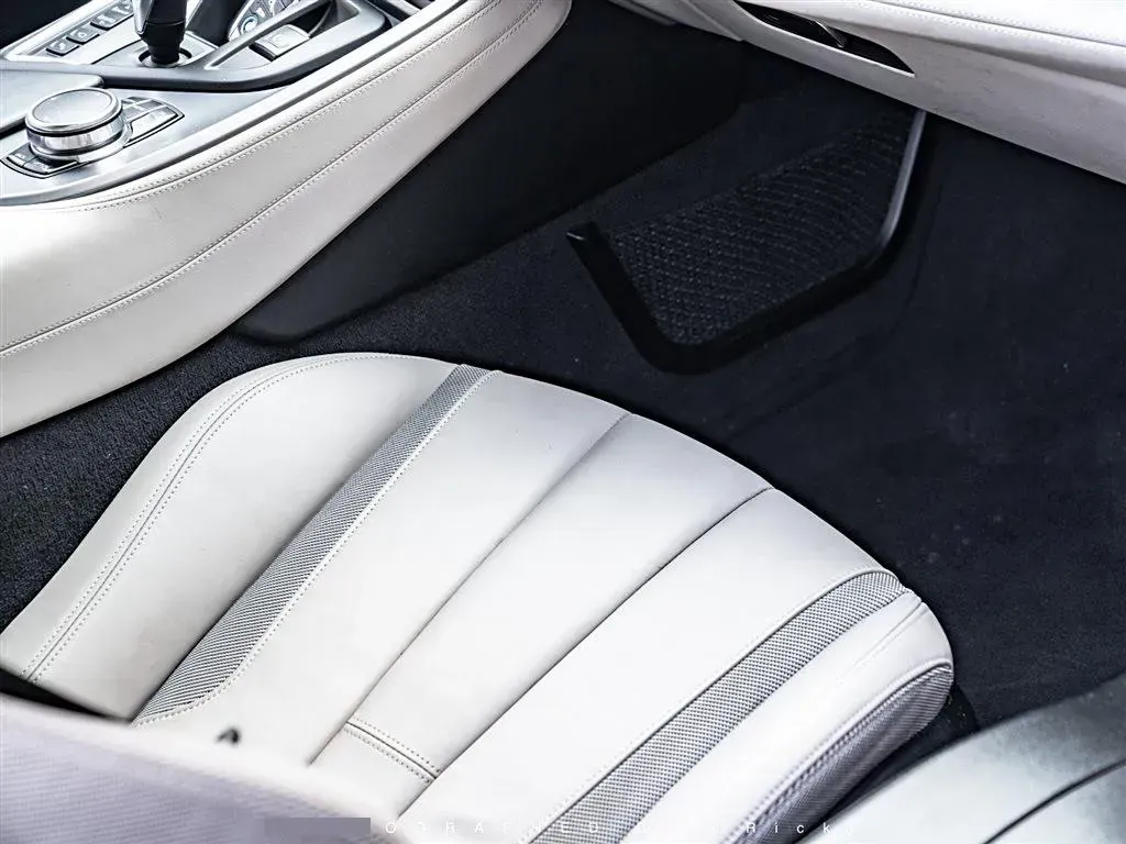 2014 BMW i8 1.5T 231HP L3 6AT PHEV 7.1KWH,autocango,china used car exporter,china ev exporter,chinese used car exporter,chinese used ev exporter