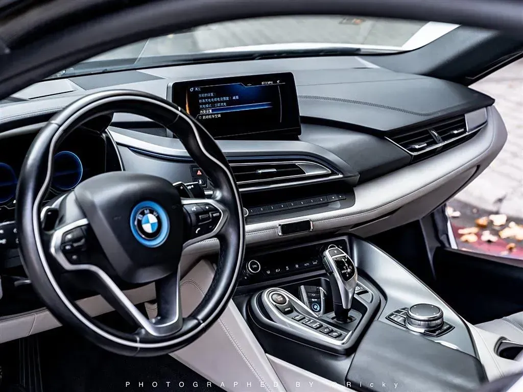 2014 BMW i8 1.5T 231HP L3 6AT PHEV 7.1KWH,autocango,china used car exporter,china ev exporter,chinese used car exporter,chinese used ev exporter