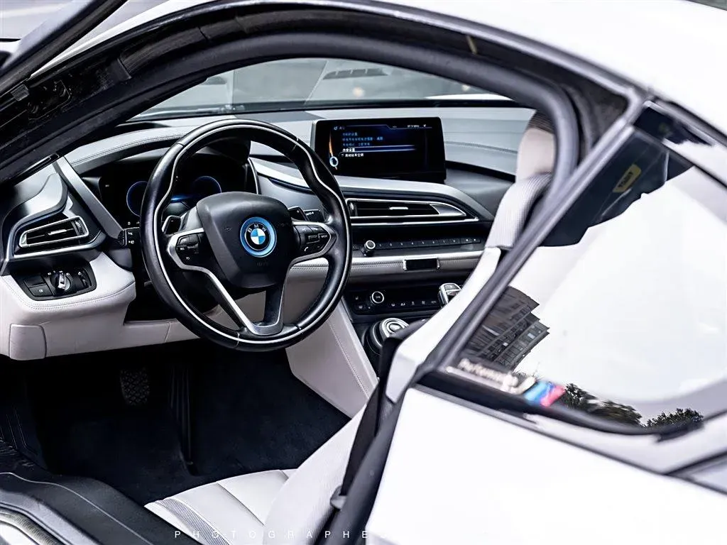 2014 BMW i8 1.5T 231HP L3 6AT PHEV 7.1KWH,autocango,china used car exporter,china ev exporter,chinese used car exporter,chinese used ev exporter