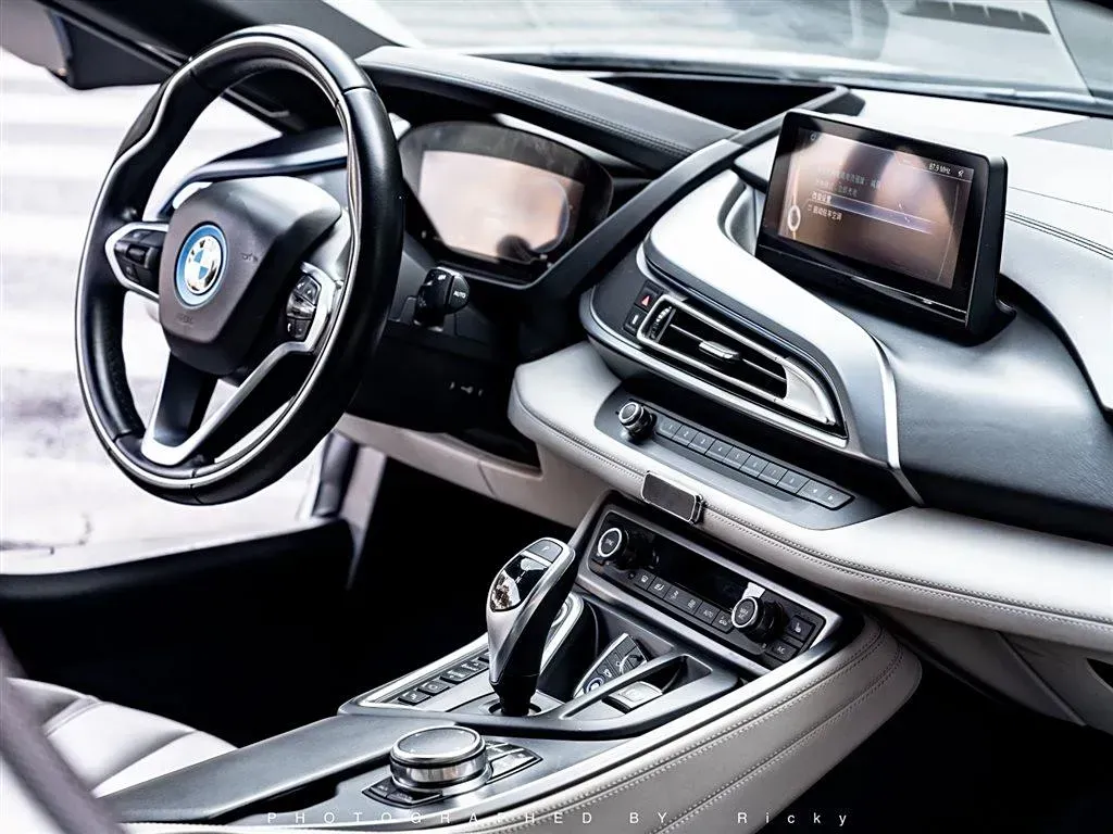 2014 BMW i8 1.5T 231HP L3 6AT PHEV 7.1KWH,autocango,china used car exporter,china ev exporter,chinese used car exporter,chinese used ev exporter