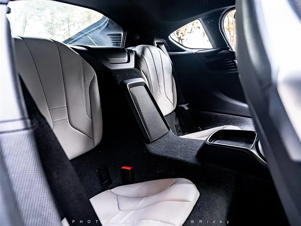 2014 BMW i8 1.5T 231HP L3 6AT PHEV 7.1KWH,autocango,china used car exporter,china ev exporter,chinese used car exporter,chinese used ev exporter