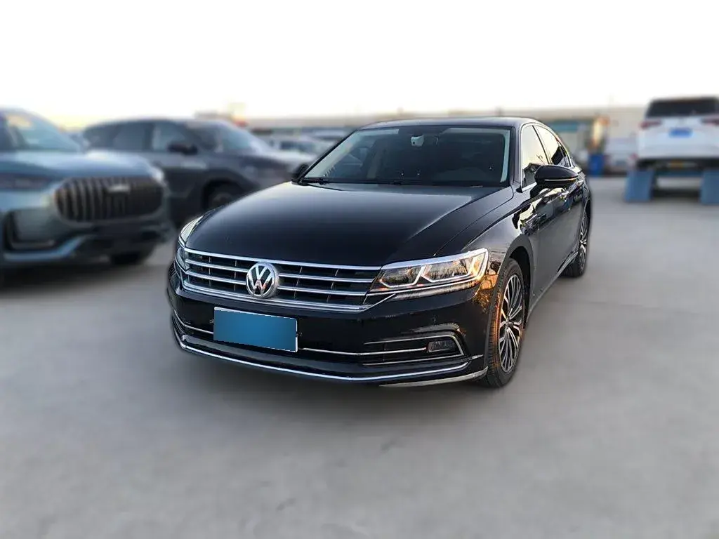 2018 Volkswagen Phideon 2.0T 224HP L4 7DCT