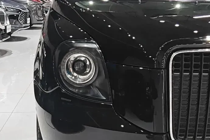 2022 LEVC TX Range Extended 163HP REEV 26KWH,autocango,china used car exporter,china ev exporter,chinese used car exporter,chinese used ev exporter