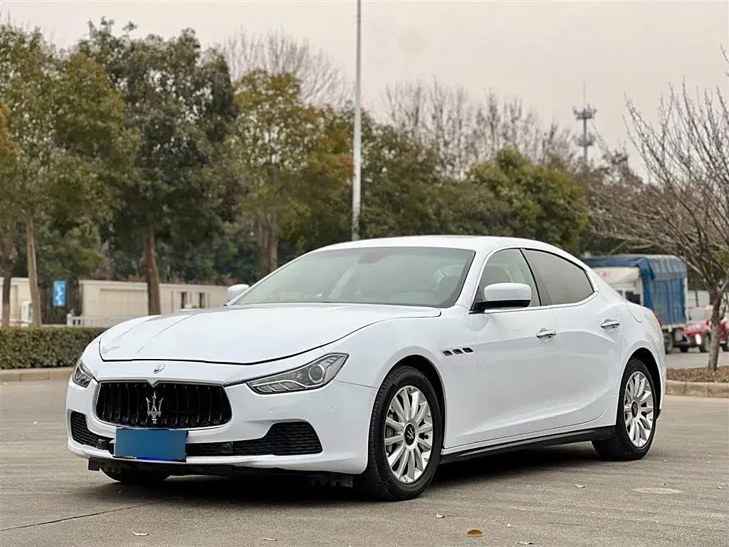 2014 Maserati Ghibli 3.0T 330HP V6 8AT