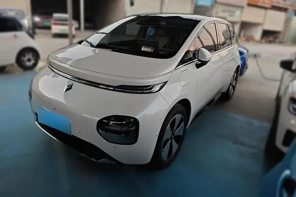 2023 BaoJun Cloud BEV 50.6KWH