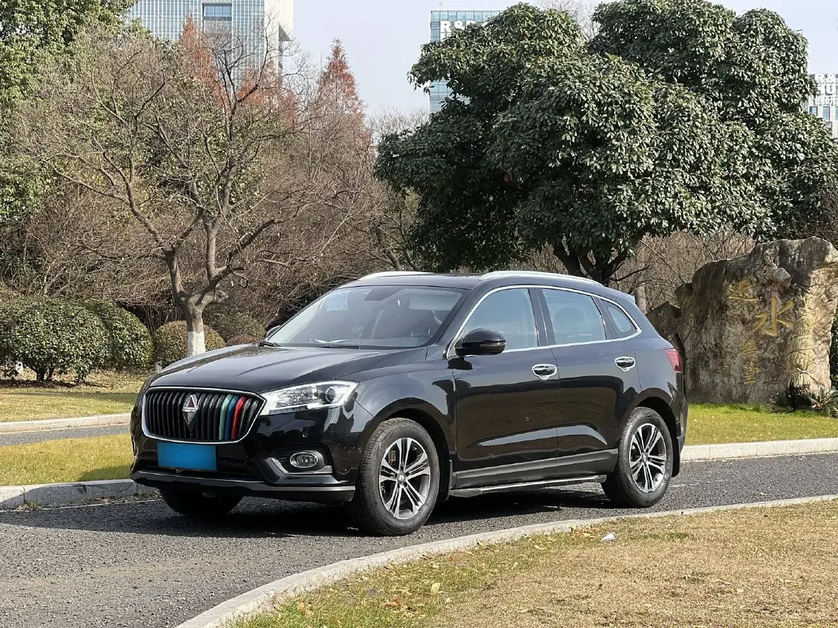 2016 Borgward BX7 2.0T 224HP L4 6AT