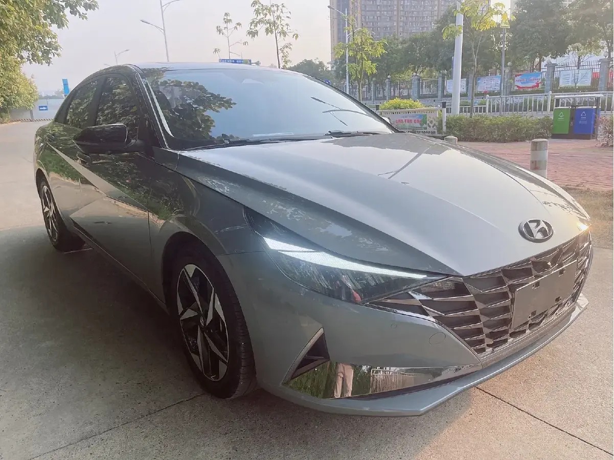 2022 Hyundai Elantra 1.5L 115HP L4 CVT