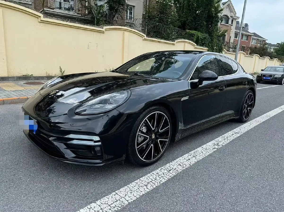 2010 Porsche Panamera 4.8L 400HP V8 7DCT