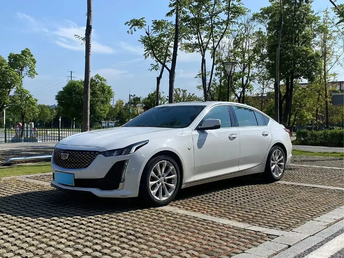 2021 Cadillac CT5 2.0T 237HP L4 10AT