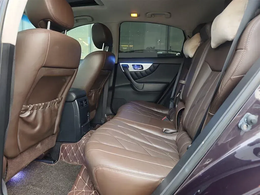 2013 Infiniti QX70 3.7L 351HP V6 7AT,autocango,china used car exporter,china ev exporter,chinese used car exporter,chinese used ev exporter