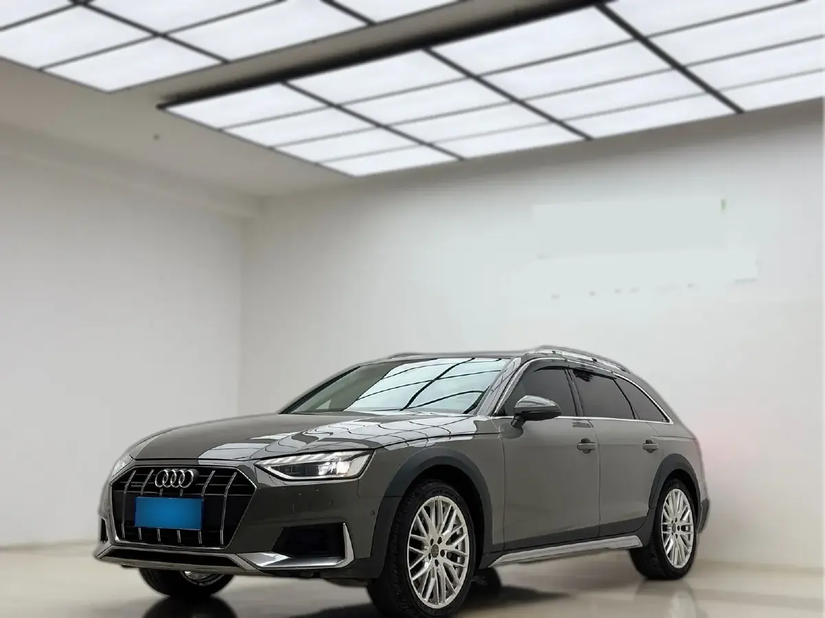 2022 Audi A4 2.0T 252HP L4 7DCT