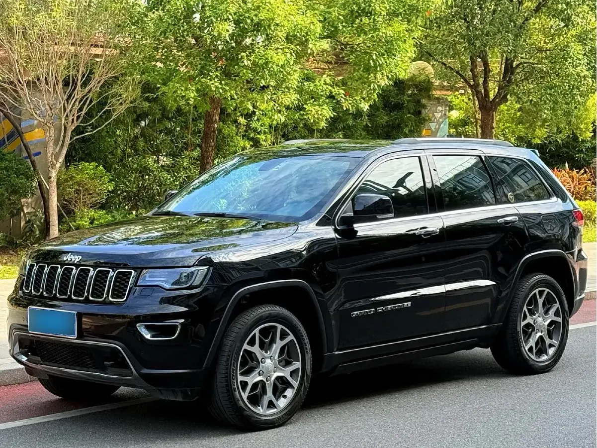 2020 Jeep Grand Cherokee 3.0L 234HP V6 8AT
